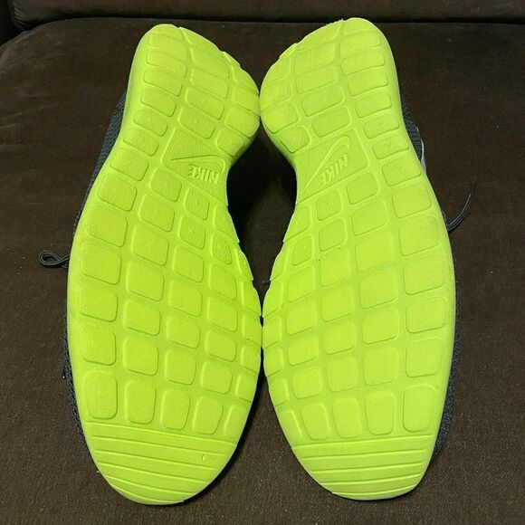 NIKE Excellent Charcoal Grey Lime Green Midsole Roshe Run Mens 12 US 46 EUR - Picture 6 of 7